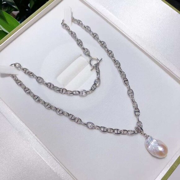Baroque Pearl Necklace with Buckle Pendant - Picture 3 of 3